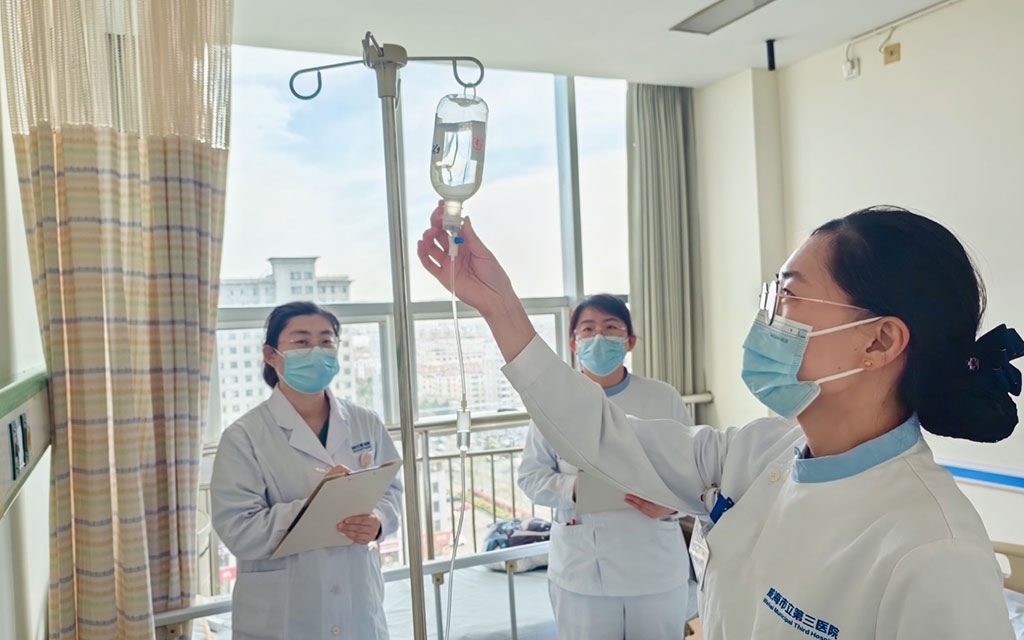 七秩砺精兵 竞技能•强专业•展风采 | 威海市立第三医院举行护士节护理技能竞赛