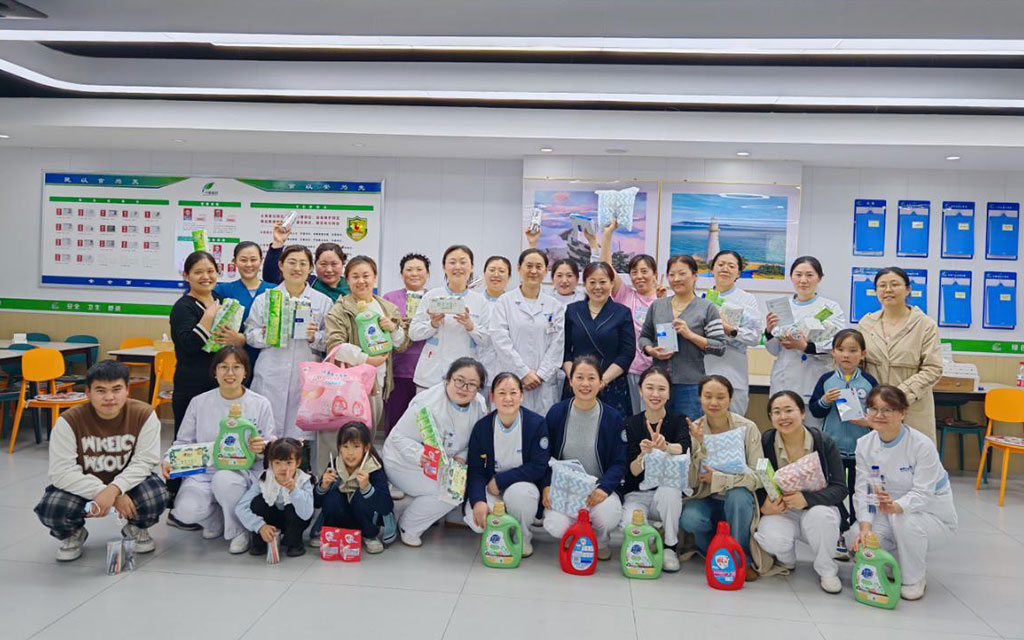 “七秩暖心途 释压聚力再启航 | 威海市立第三医院举办护士节“减压工作坊”团建活动